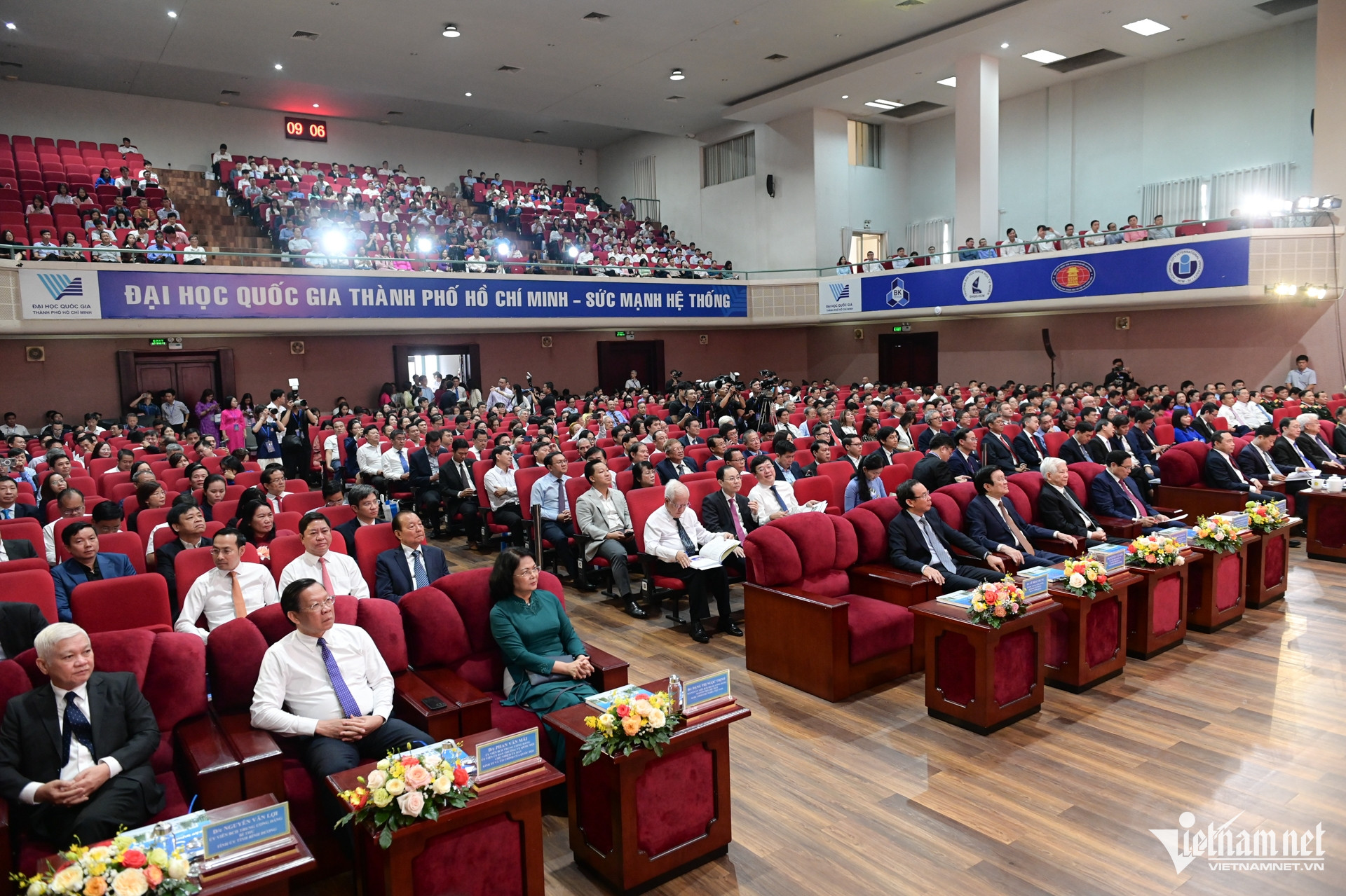W-30 DHQG TPHCM nguyễn huế 13.jpg