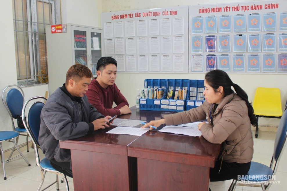 Công chức Bộ phận