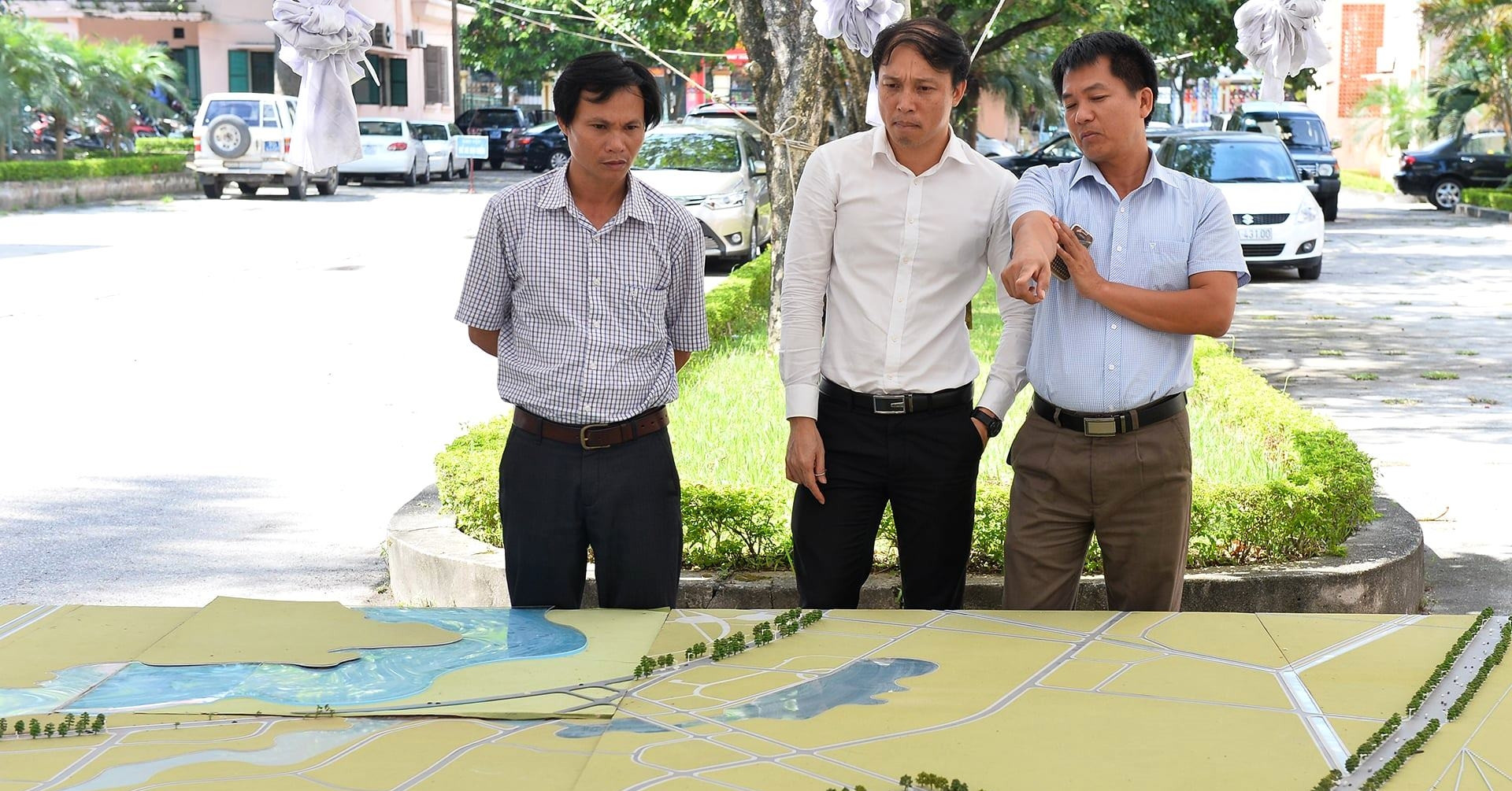 Đưa nhà đất lên sàn mua bán online, thí điểm trước tại Hà Nội, TPHCM?