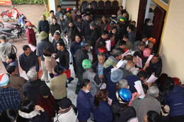 Nghìn người đổ xô đăng ký biến động giấy chứng nhận quyền sử dụng đất sau sáp nhập