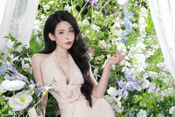 Nhan sắc vợ sắp cưới sinh năm 1999 cực nóng bỏng của thái tử &amp;apos;Quỳnh búp bê&amp;apos;