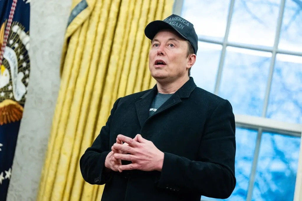 Nhiều cơ quan Mỹ yêu cầu nhân viên phớt lờ báo cáo công việc cho Elon Musk