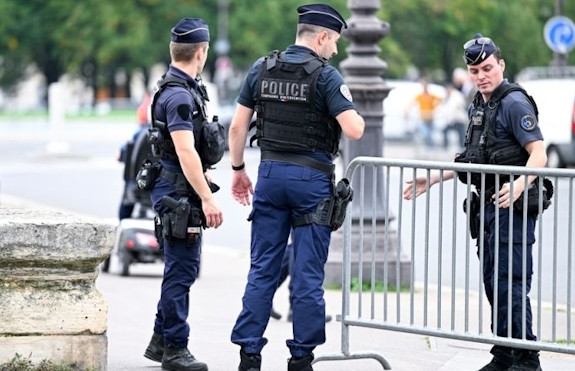 Nổ gần lãnh sự quán Nga tại Pháp, 30 lính cứu hỏa được huy động tới hiện trường