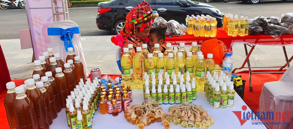 ocop cu huych vuon xa cho nong san ban dia lai chau 848d5cbadd7349be99944de6b0f9b6e0.jpg