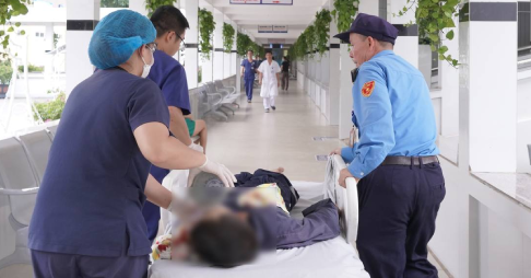 Cấp cứu sau khi ăn nắm thóc lạ