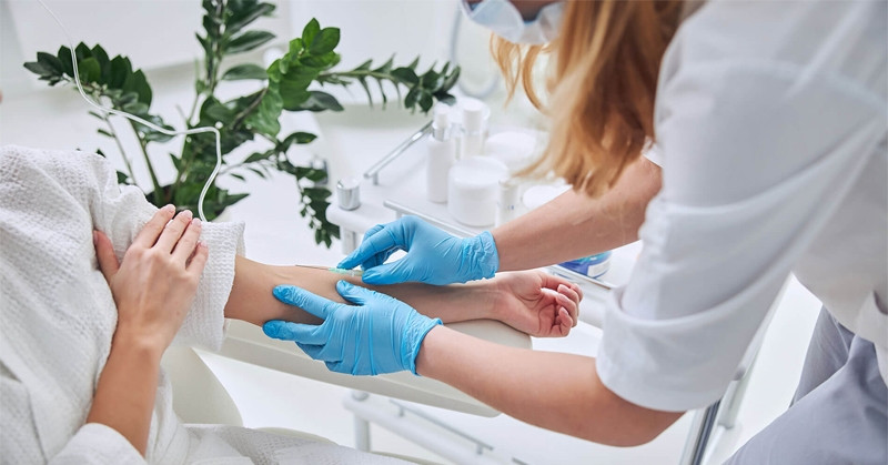 Cô gái 10 năm không ăn gì