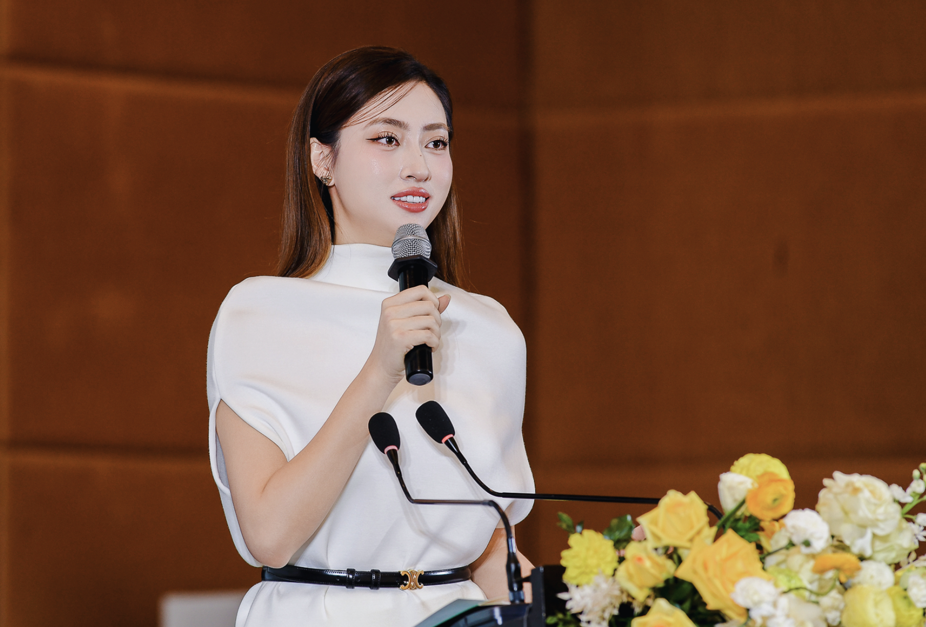 luong thuy linh