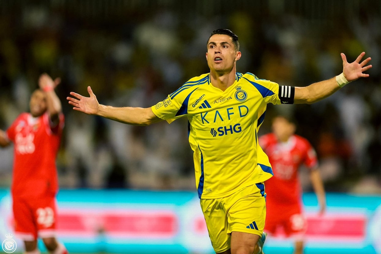 Ronado ghi bàn rồi nhường penalty trong chiến thắng của Al Nassr