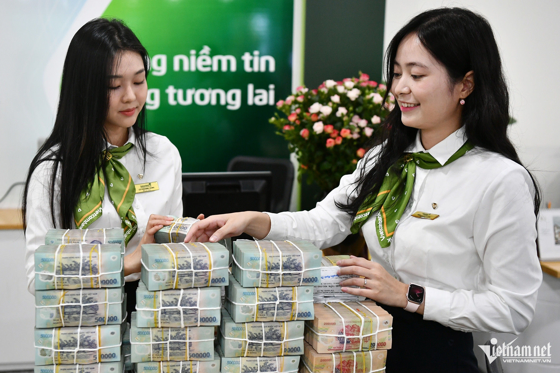 W-vietcombank .jpg