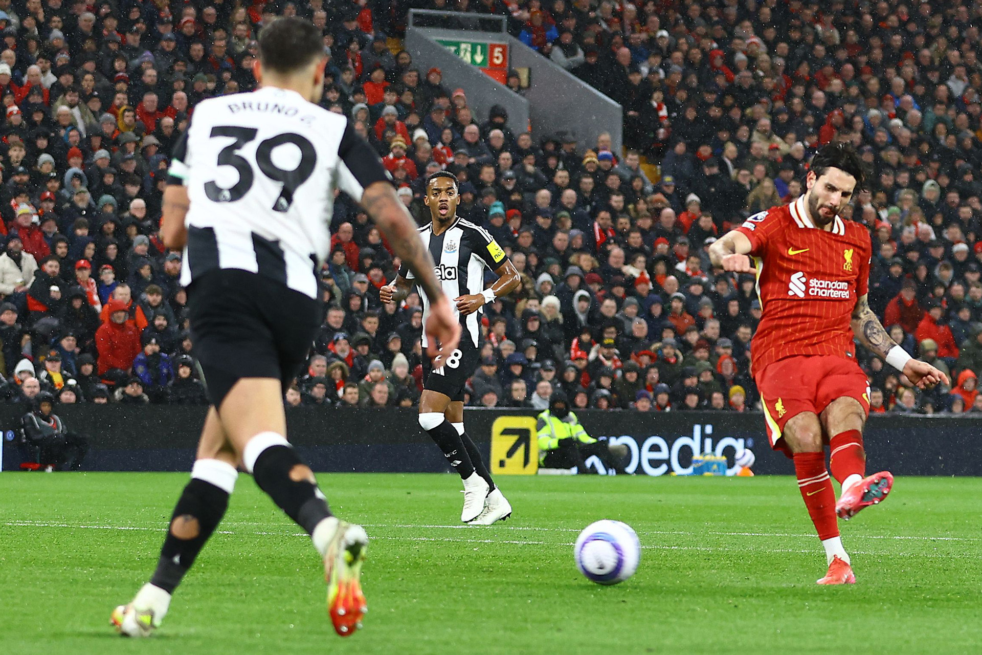 Rex. Szoboszlai Liverpool Newcastle.jpg