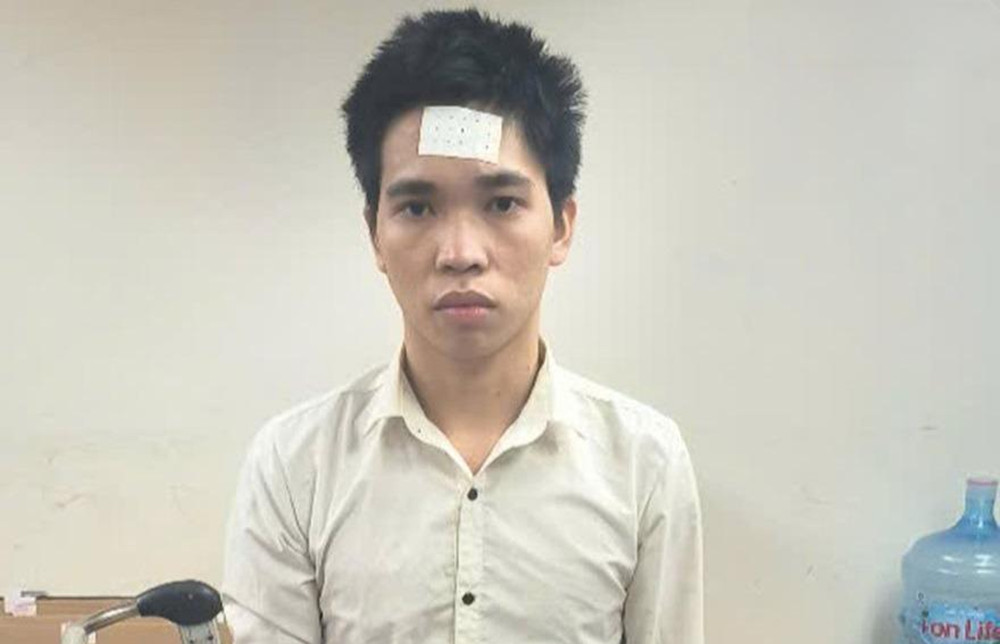 Sau 1 năm trốn truy nã sang Thái Lan, bị bắt giữ tại sân bay khi vừa về nước.jpg