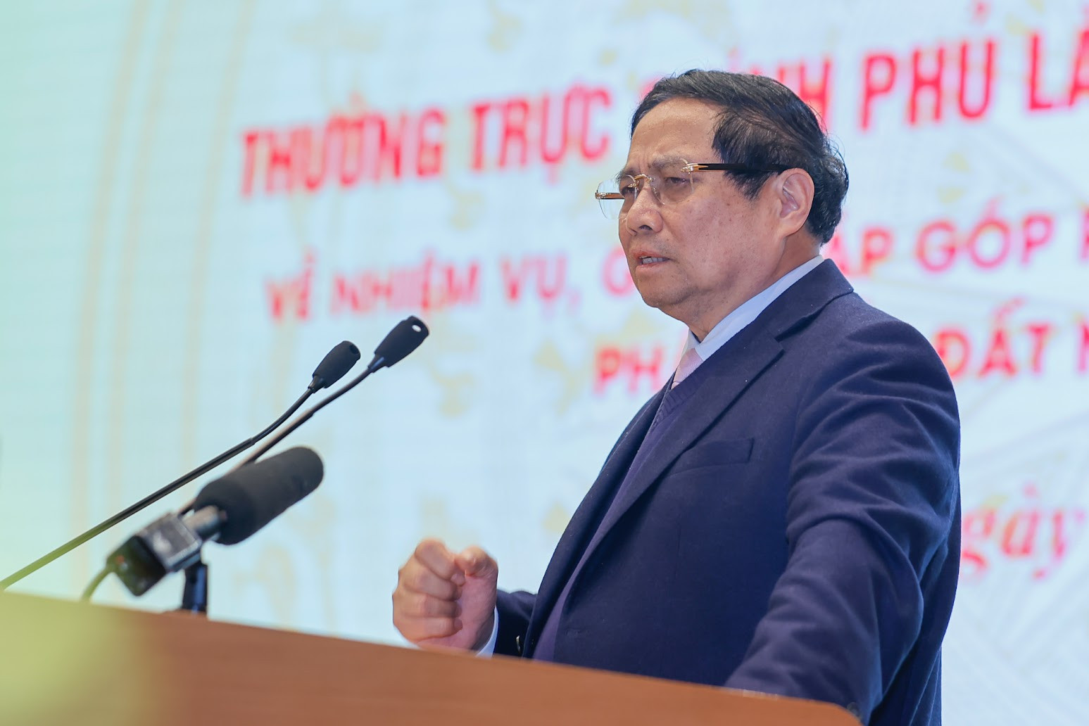 Thủ tướng chia sẻ câu chuyện của mình từng “ở quê ra”, phải đi thuê nhà 1 Thu tuong nha xa hoi.jpg