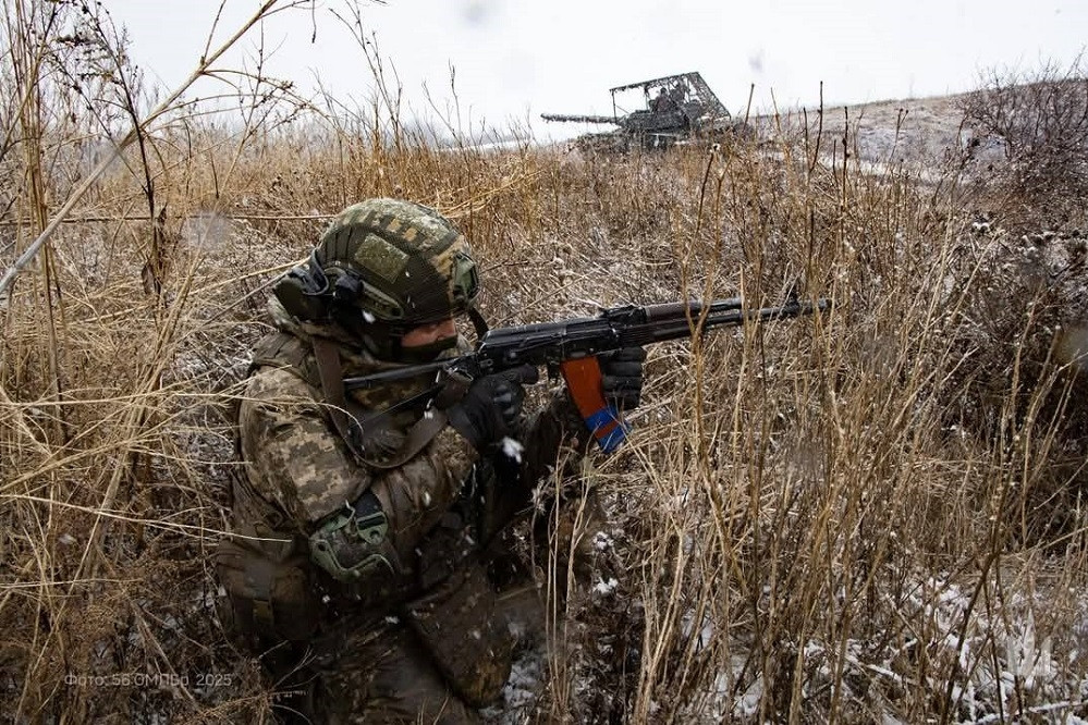 Ukraine chiếm lại làng Kotlyne gần Pokrovsk, Nga tập kích bãi phóng UAV của Kiev