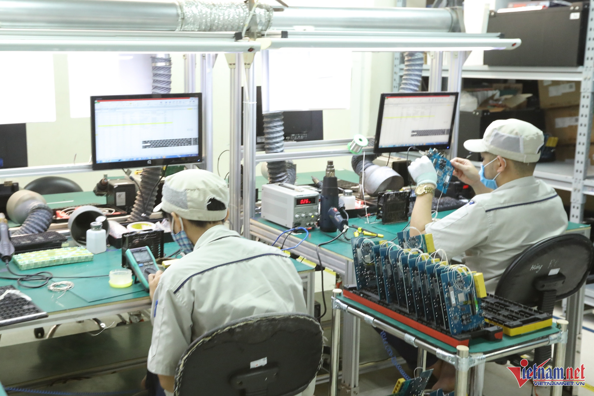 W-doanh nghiep cong nghe so 02 1.jpg