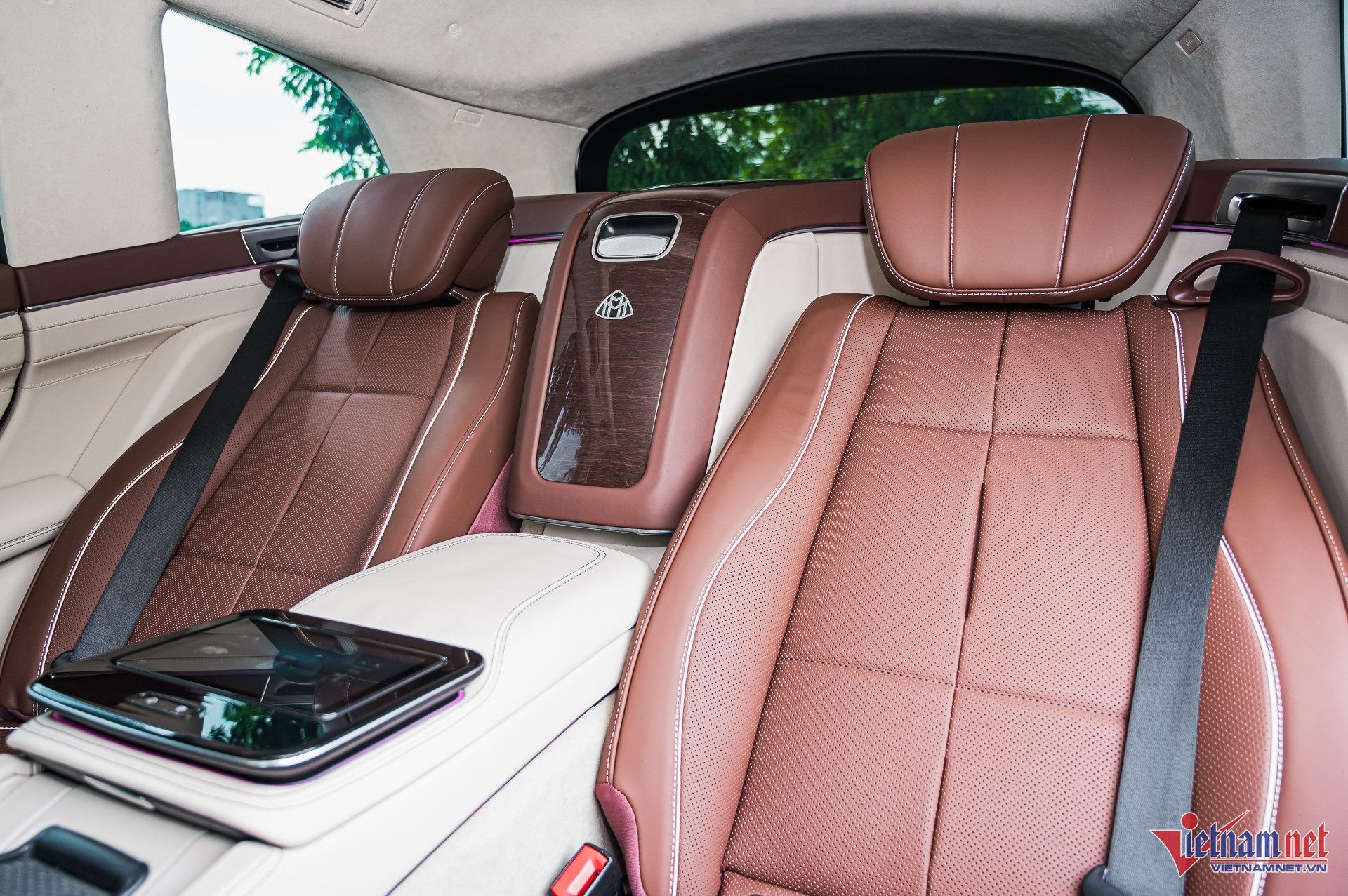 W-gls maybach 19.JPG.jpg