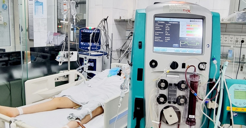 Người đàn ông trẻ cấp cứu cắt 1,5 mét ruột vì thói quen kéo dài nhiều năm