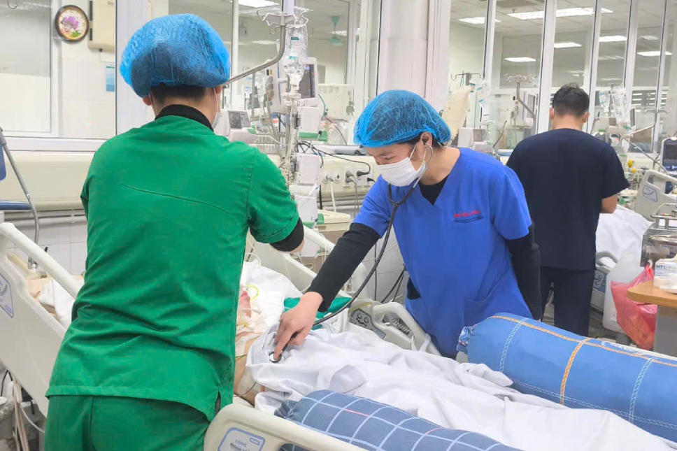 Nữ sinh cấp cứu &amp;apos;9 phần tử vong&amp;apos; vì thói quen tuổi dậy thì