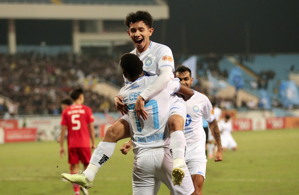 the cong vs nam dinh 1   Copy.jpg