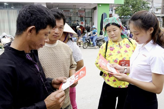 Dịch chuyển toàn diện trên không gian số