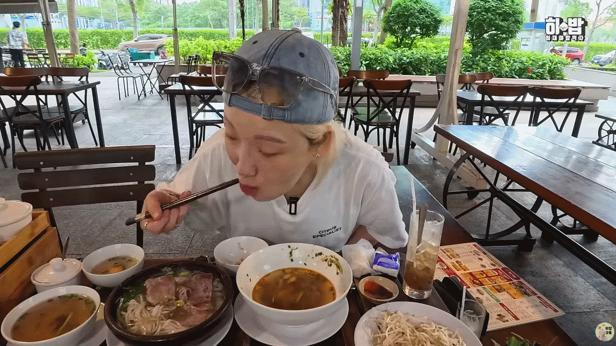 thumb thánh ăn HQ 0.gif