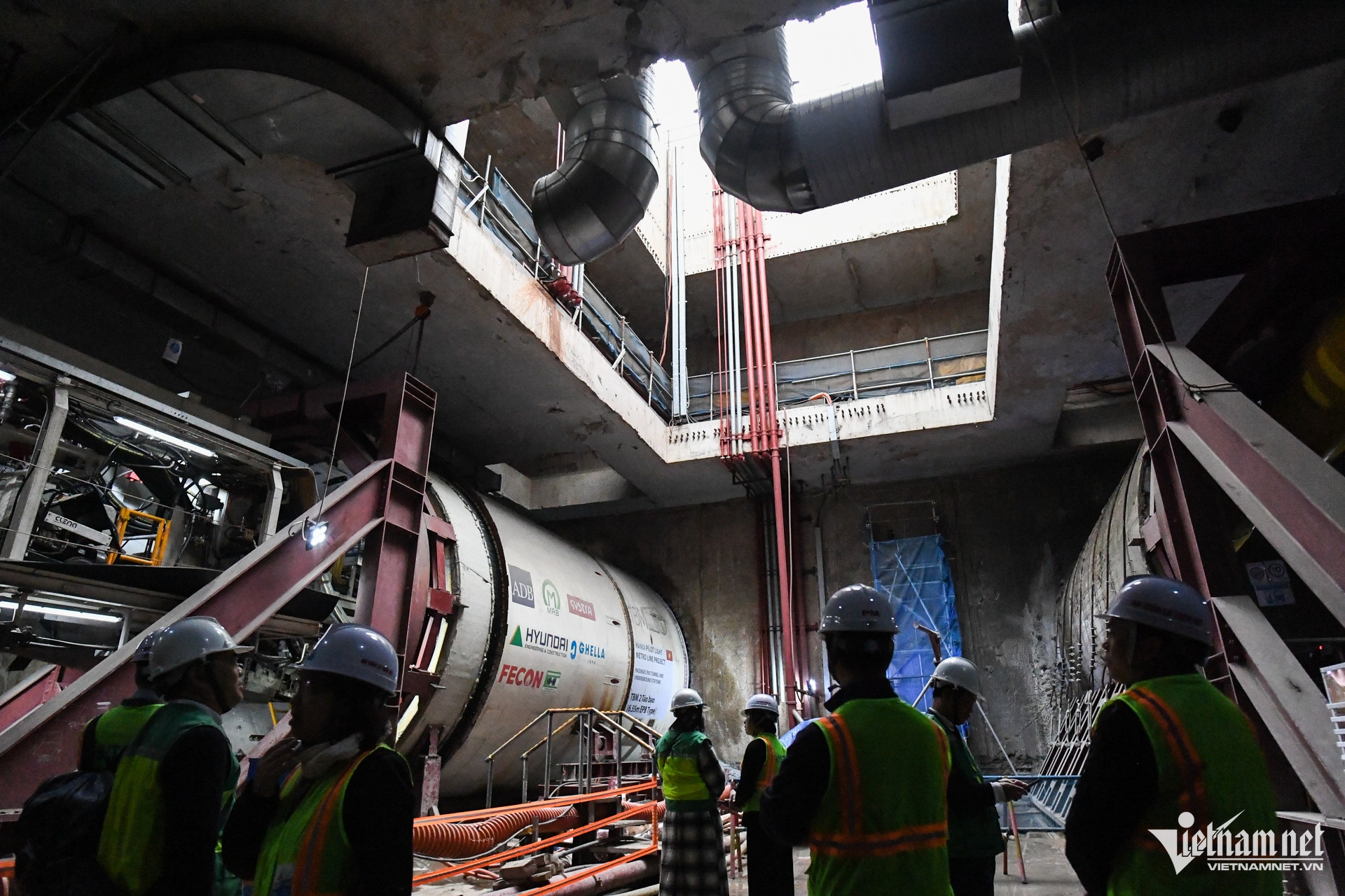 W-metro nhon   ga ha noi 11.jpg