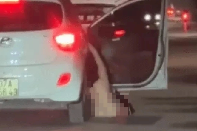 Những dấu hiệu vi phạm trong vụ clip cô gái rơi khỏi ô tô khi xe đang chạy
