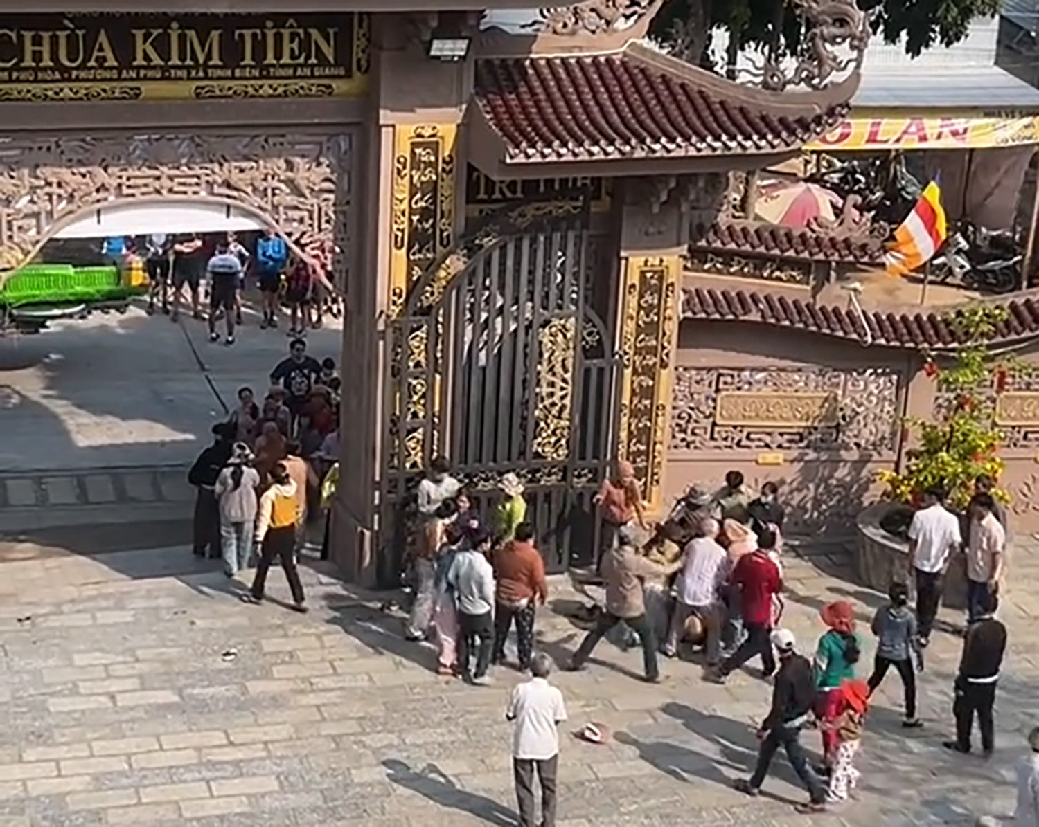 cướp giật AG.jpg