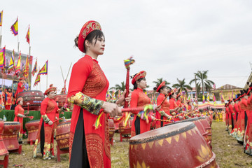 Lãnh đạo không được dự lễ hội nếu không được phân công