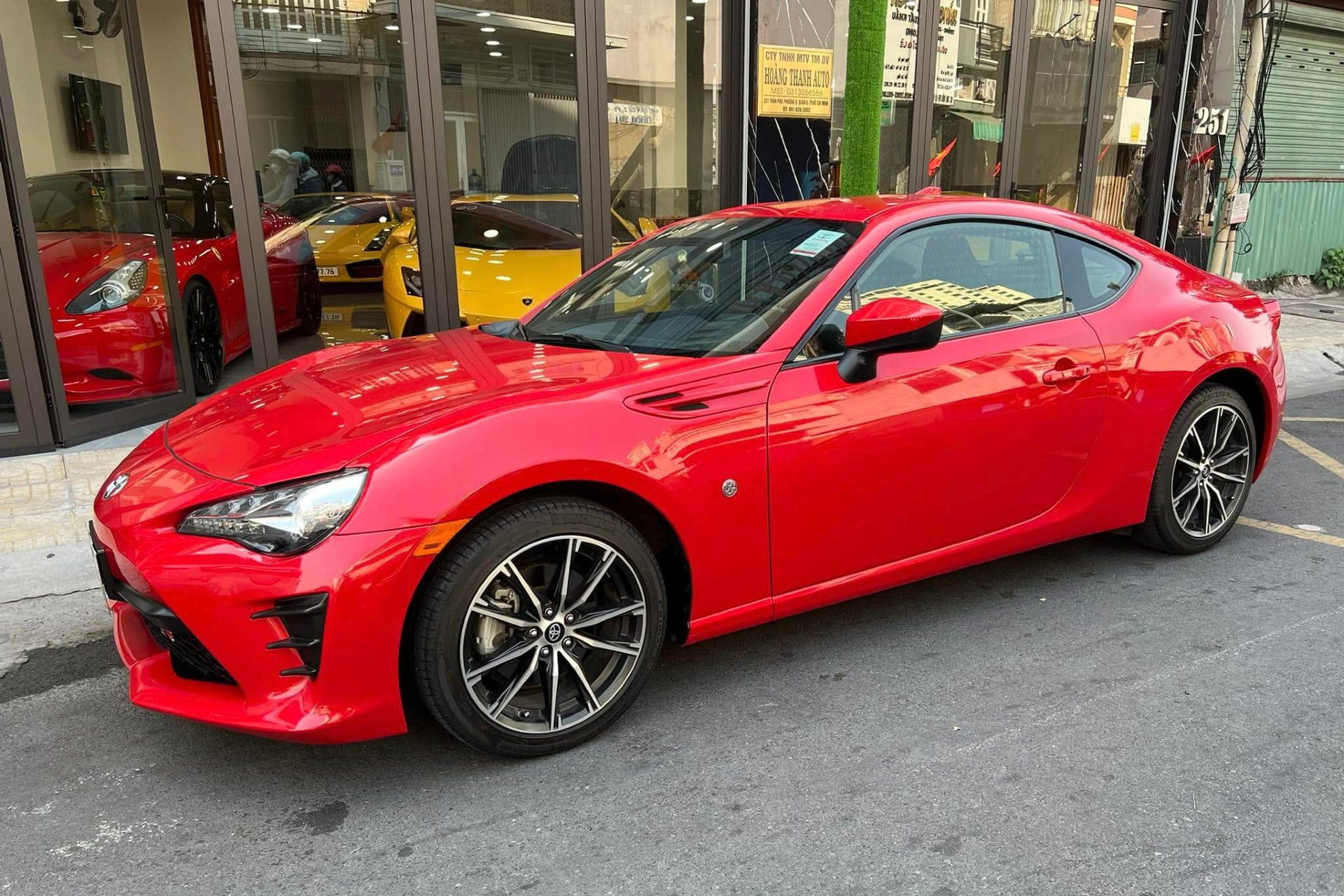 Toyota 86 Cuong Do La 1.jpeg