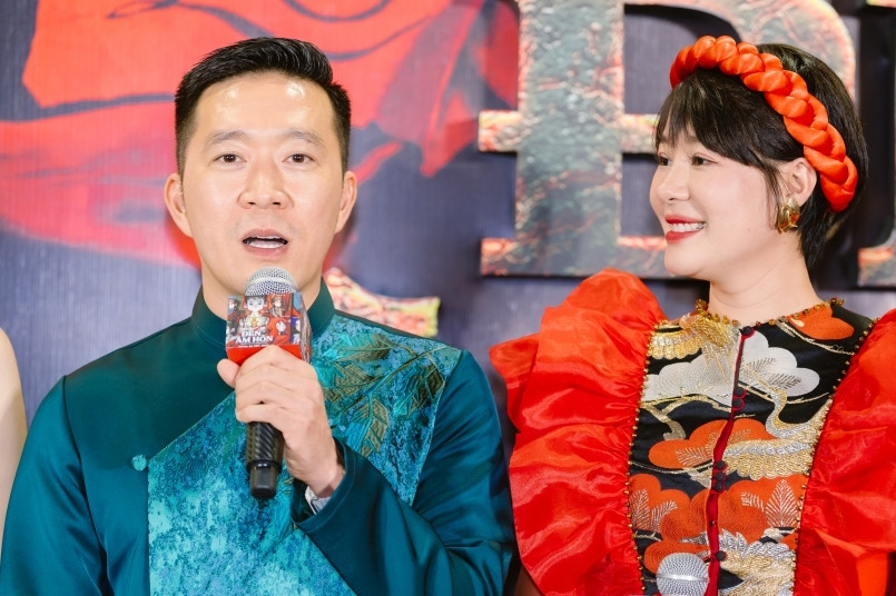 Đạo diễn &amp;apos;Đèn âm hồn&amp;apos; bị nghi ngờ năng lực, bán nhà, xe để đầu tư phim