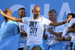 Pep Guardiola: Từ ngạo nghễ đến sóng gió và bị vợ bỏ vì cuồng việc