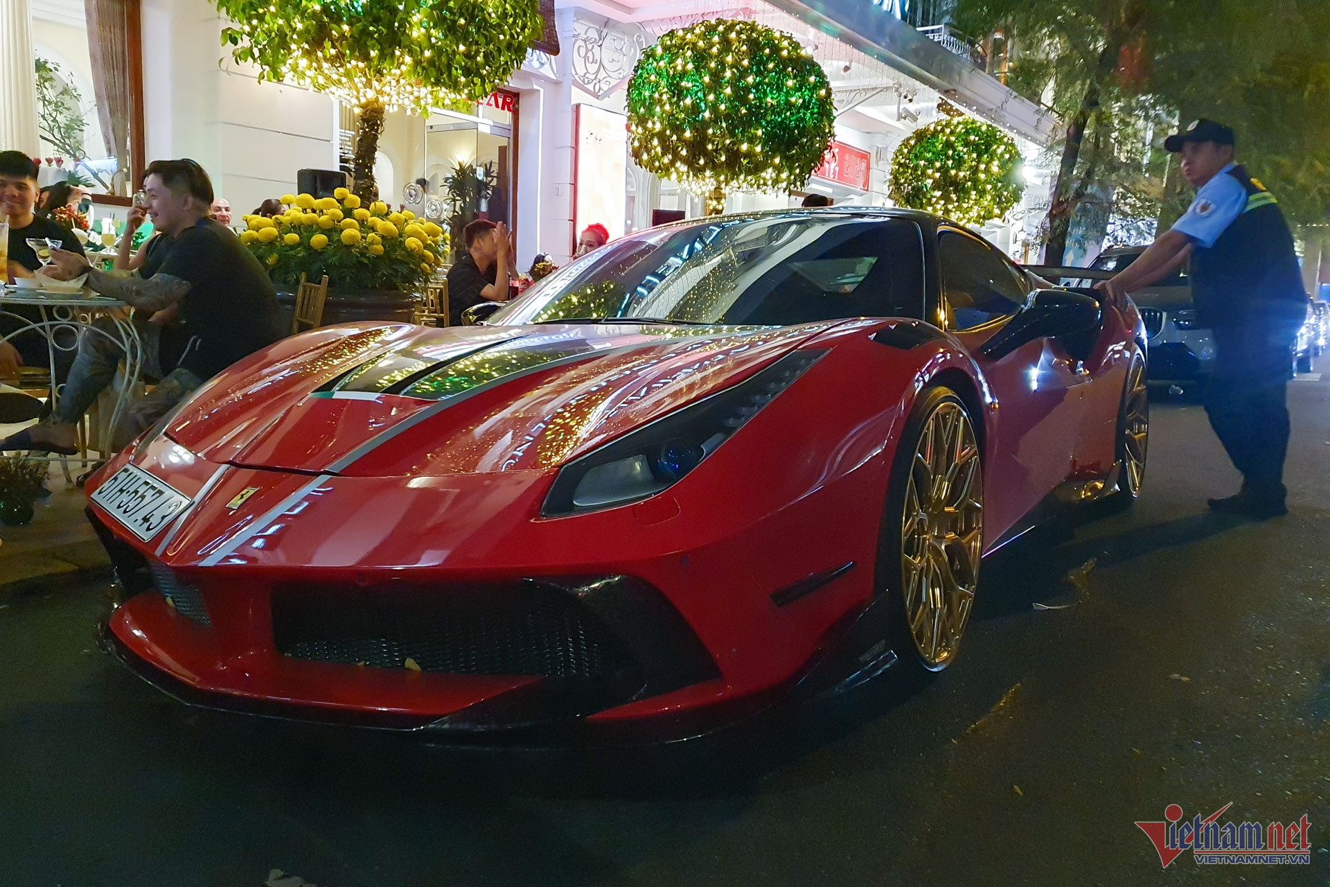 W-Ferrari 488 GTB Mansory Vietnamnet 1.jpg