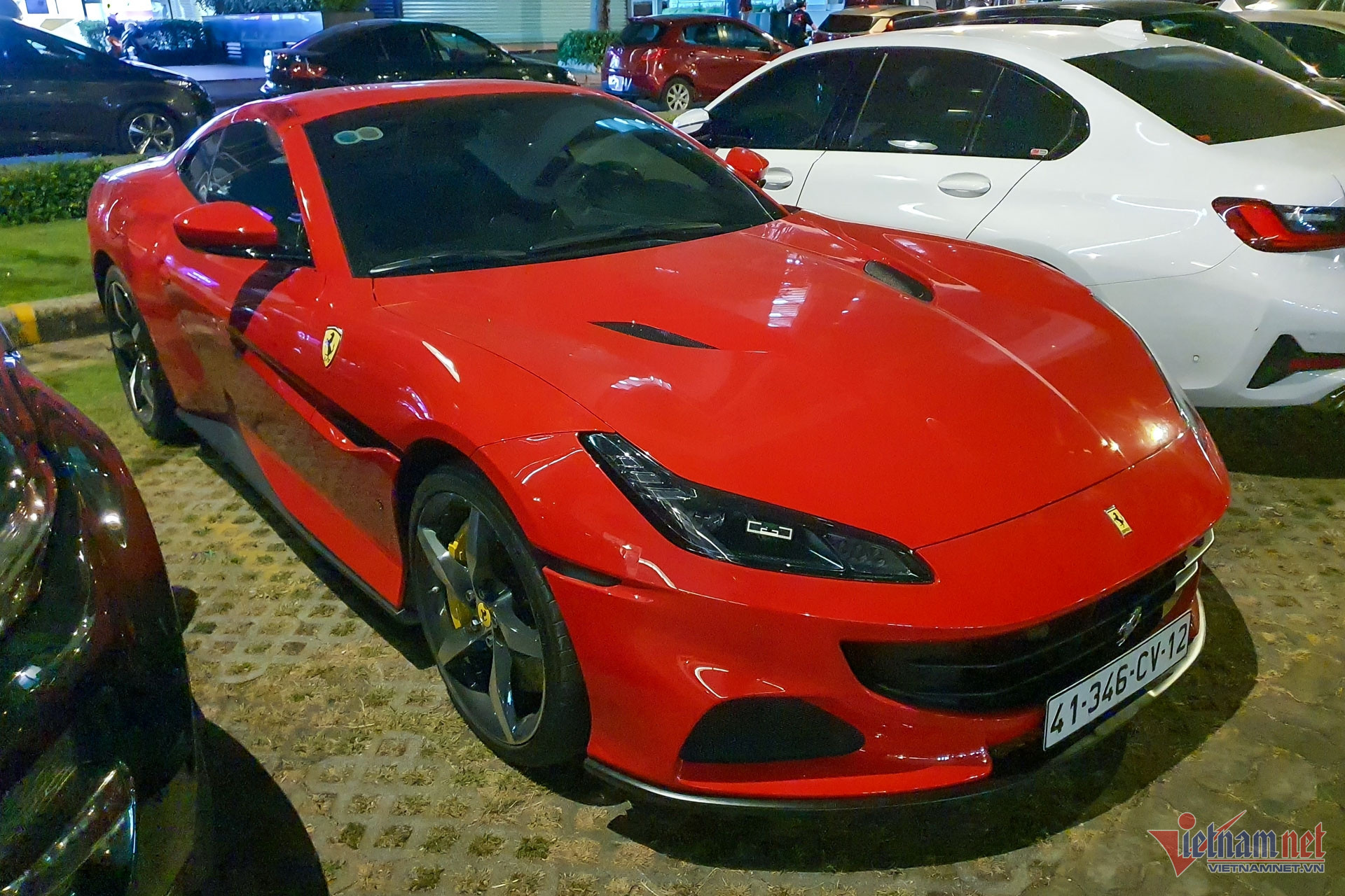W-Ferrari Portofino M Vietnamnet 1.jpg
