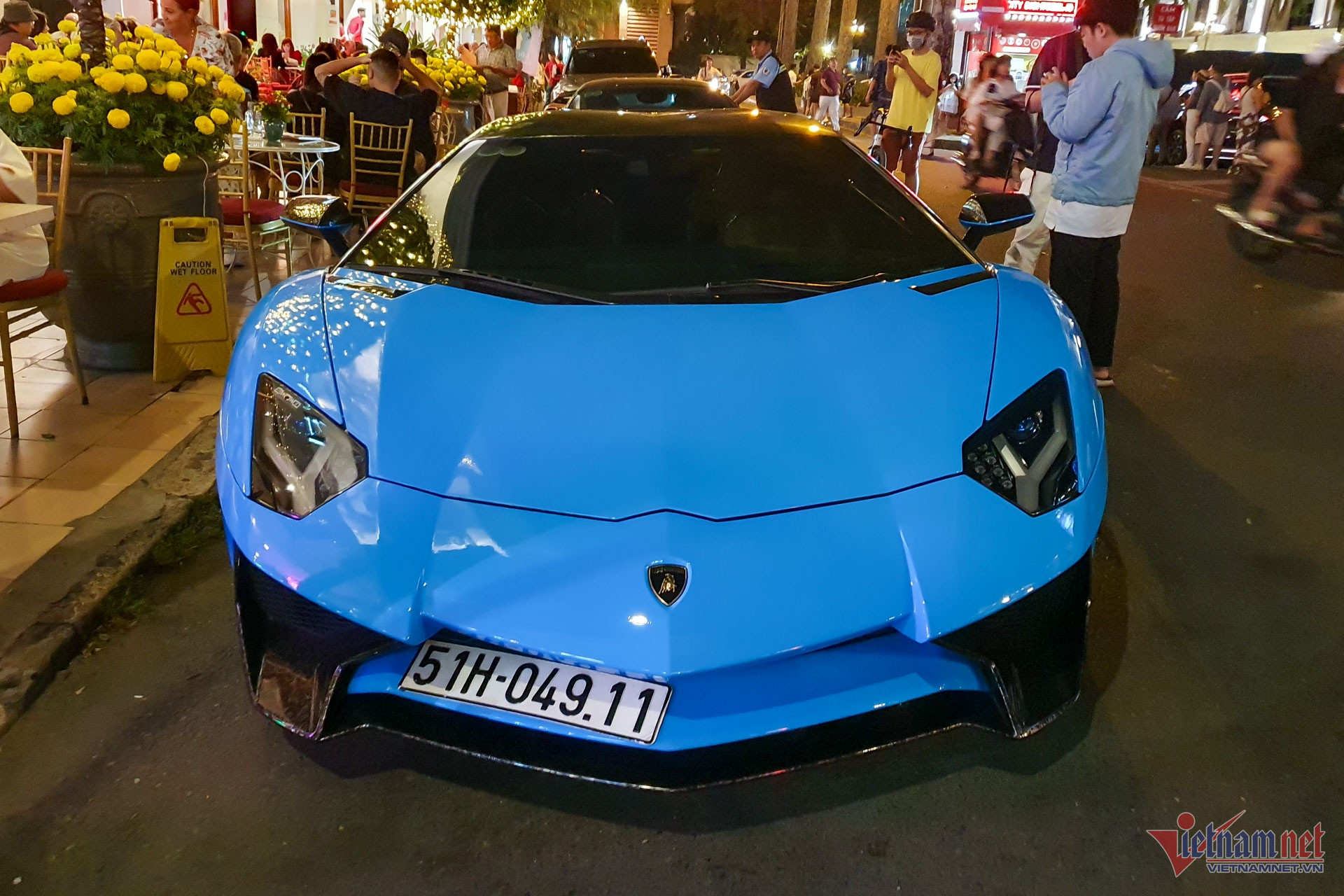 W-Lamborghini Aventador SV Vietnamnet 1.jpg