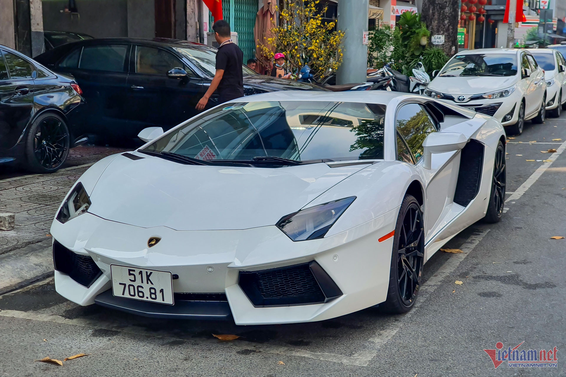 W-Lamborghini Aventador Vietnamnet 1.jpg