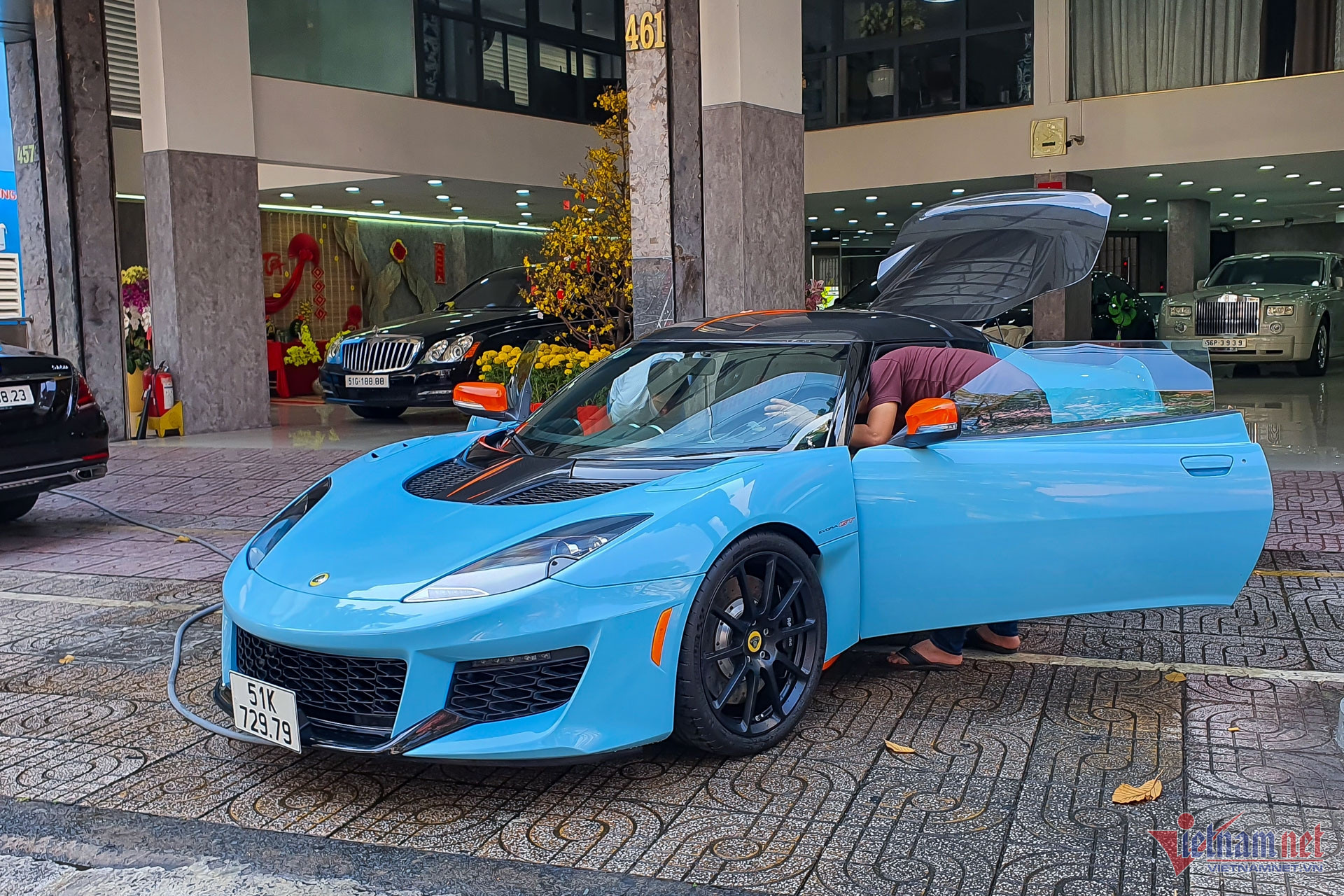 W-Lotus Evora GT Vietnamnet 1.jpg