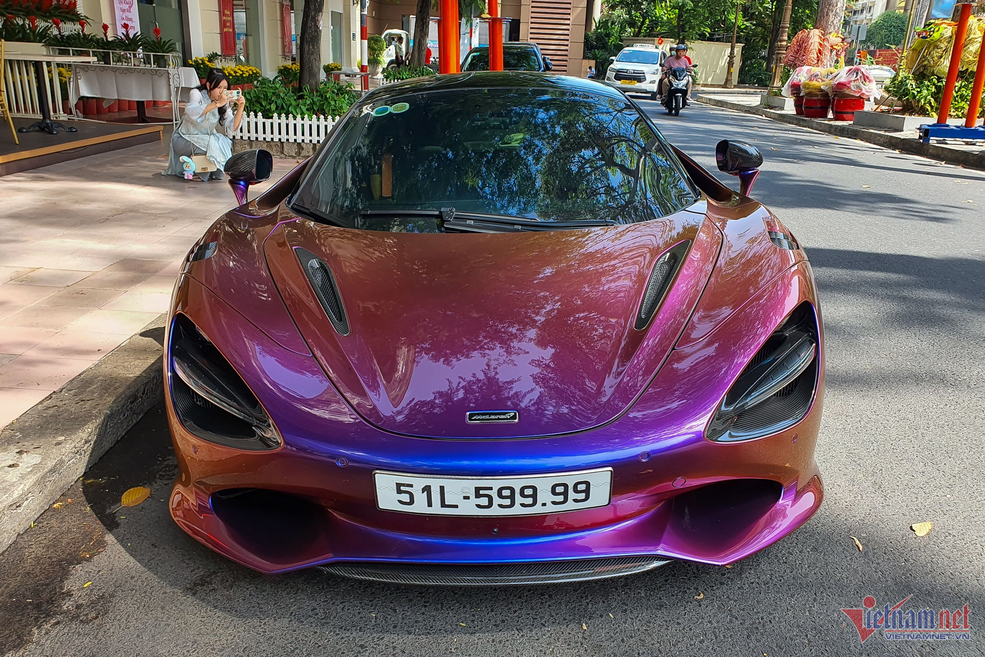 W-McLaren 750S Vietnamnet 1.jpg