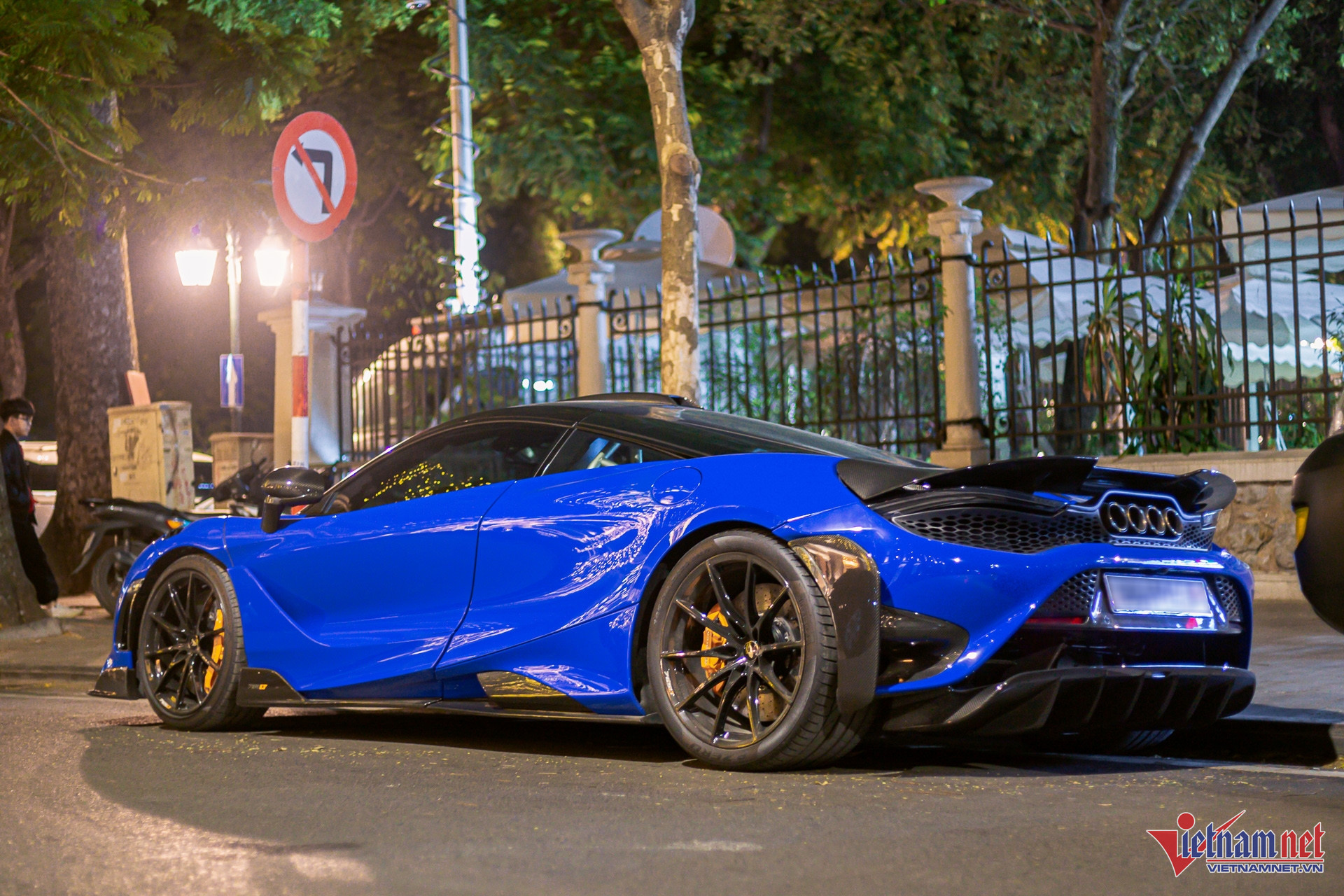 W-mclaren 765 2.JPG.jpg