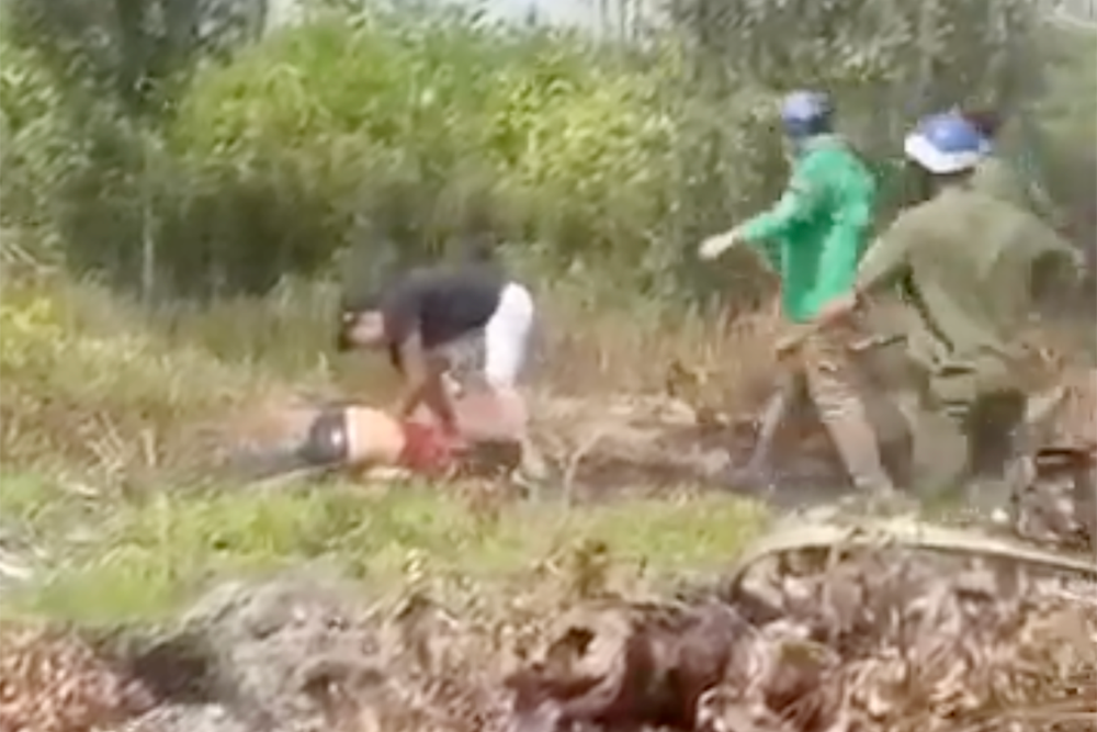 Người đàn ông vào nhà dân lấy xe máy, bỏ chạy rồi tự sát