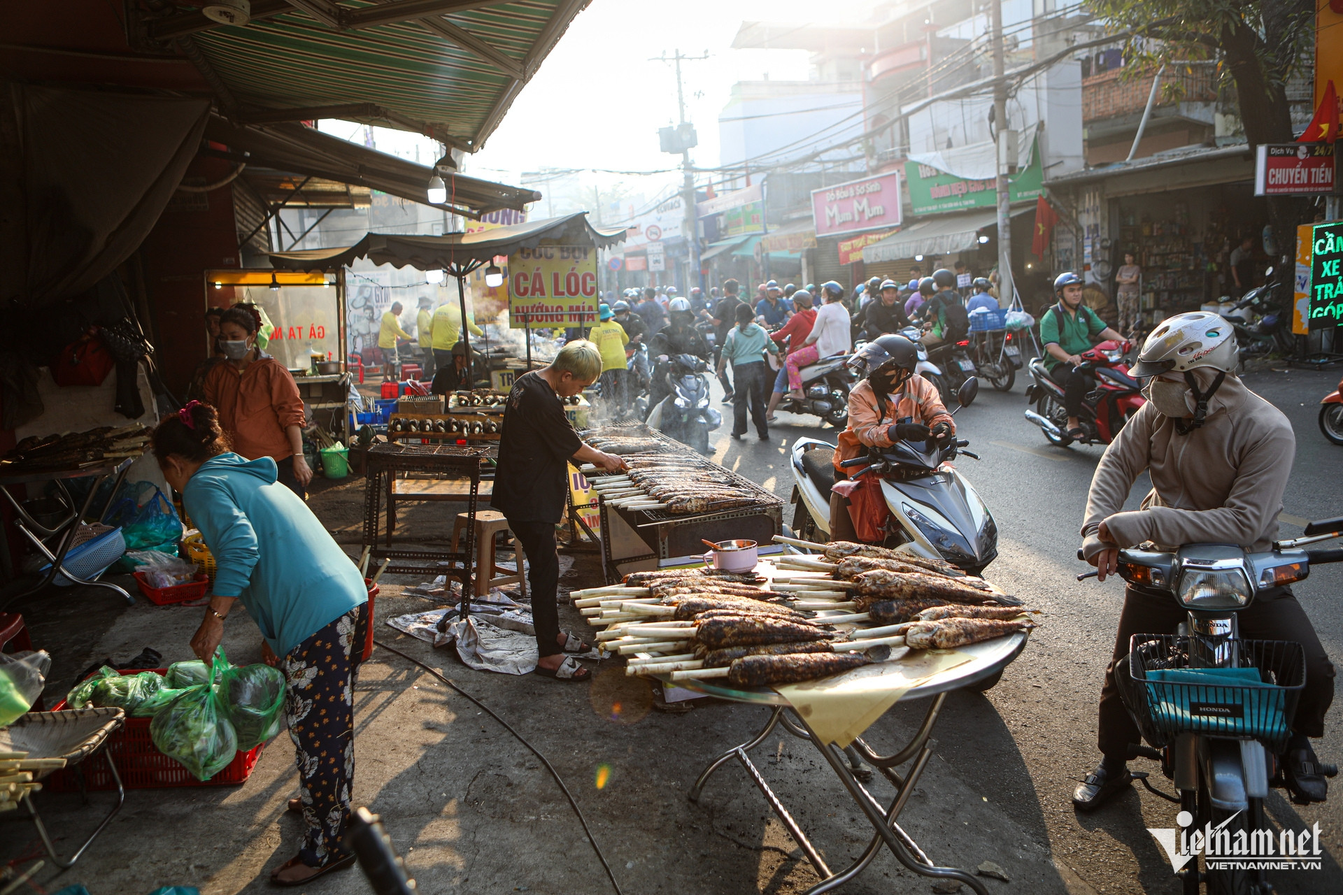 W-cá lóc nướng, TPHCM.jpg