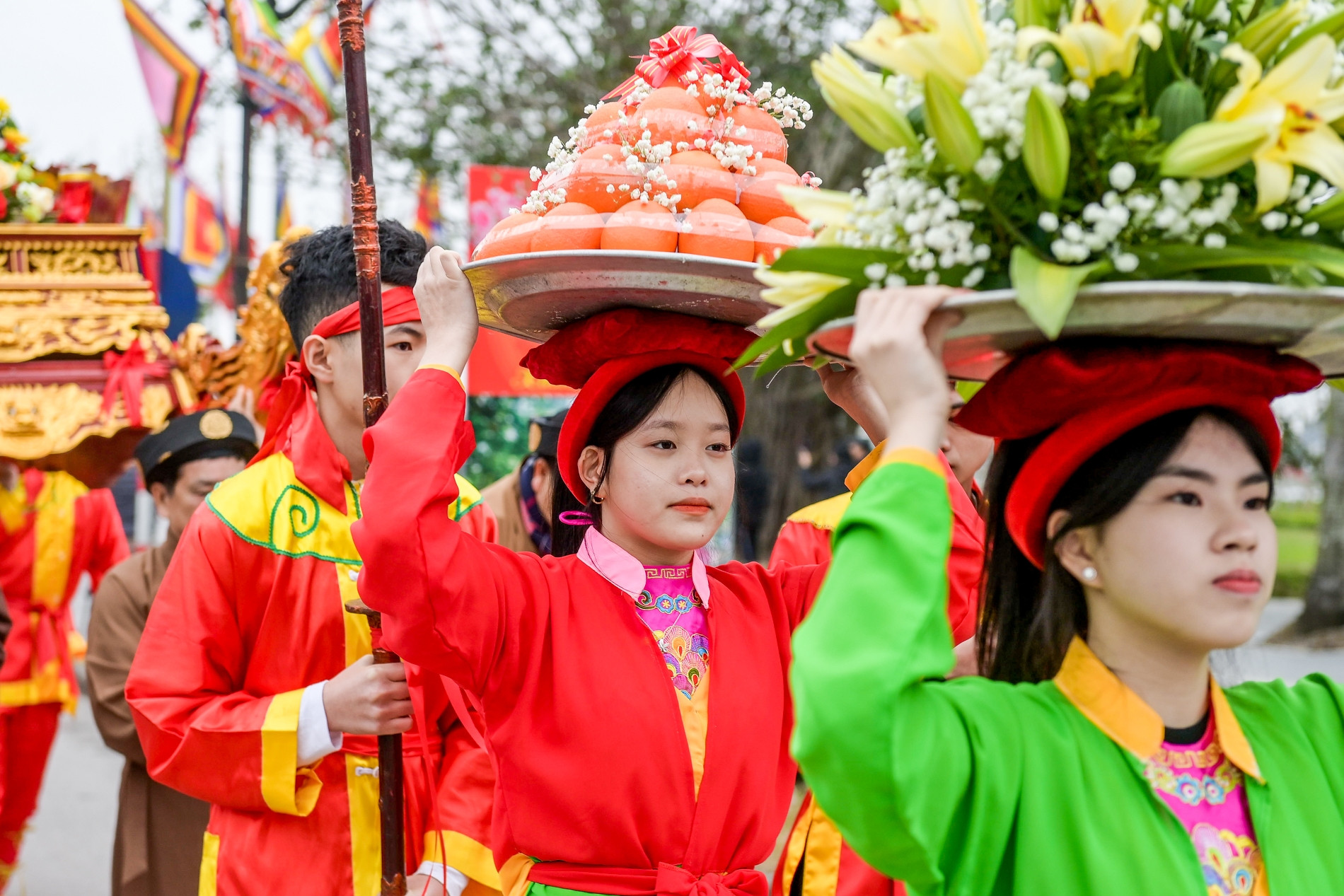 Hàng trăm người rước kiệu Ngọc Lộ, mở đầu lễ khai ấn đền Trần