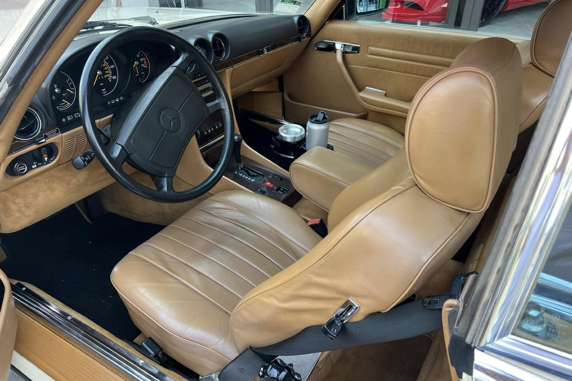 Mercedes Benz 380 SL Vietnamnet 21.jpg