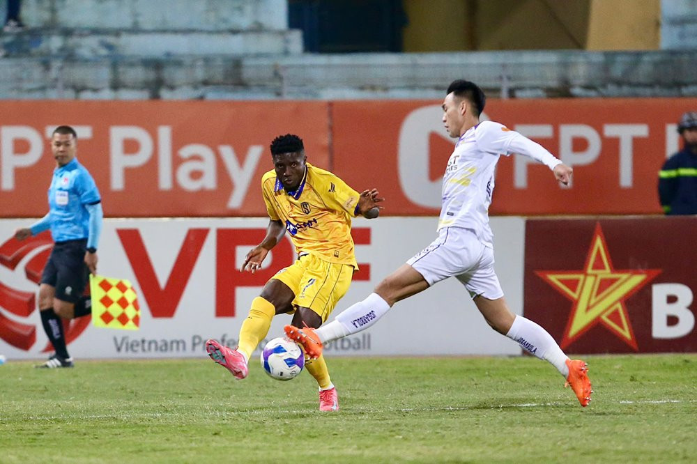 ha noi vs slna 1.jpg