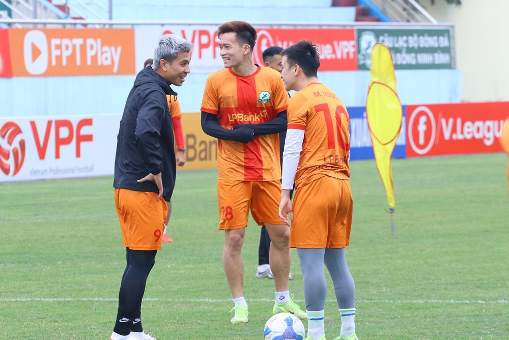 Trực tiếp bóng đá Ninh Bình vs Đồng Tháp: Xây chắc ngôi đầu
