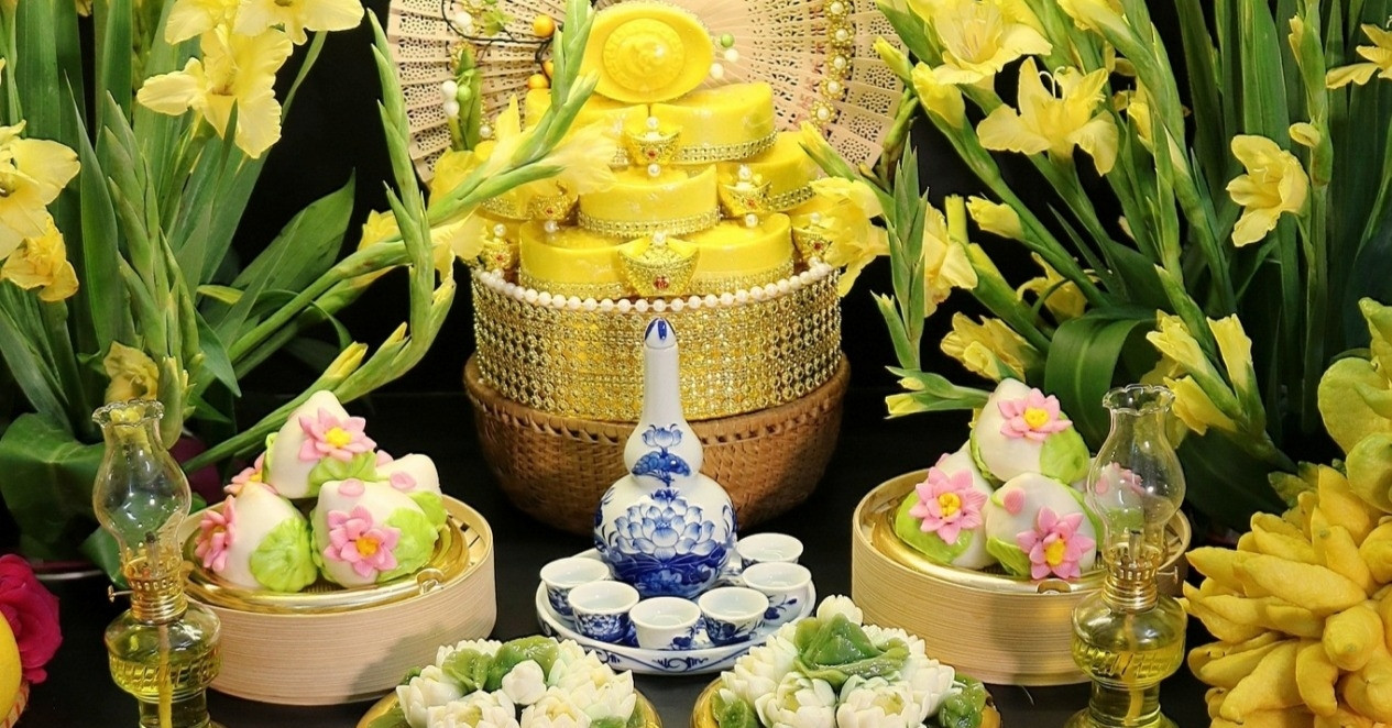 Văn khấn tháng 12 Âm lịch: Mùng 1, Rằm và các bài cúng chi tiết