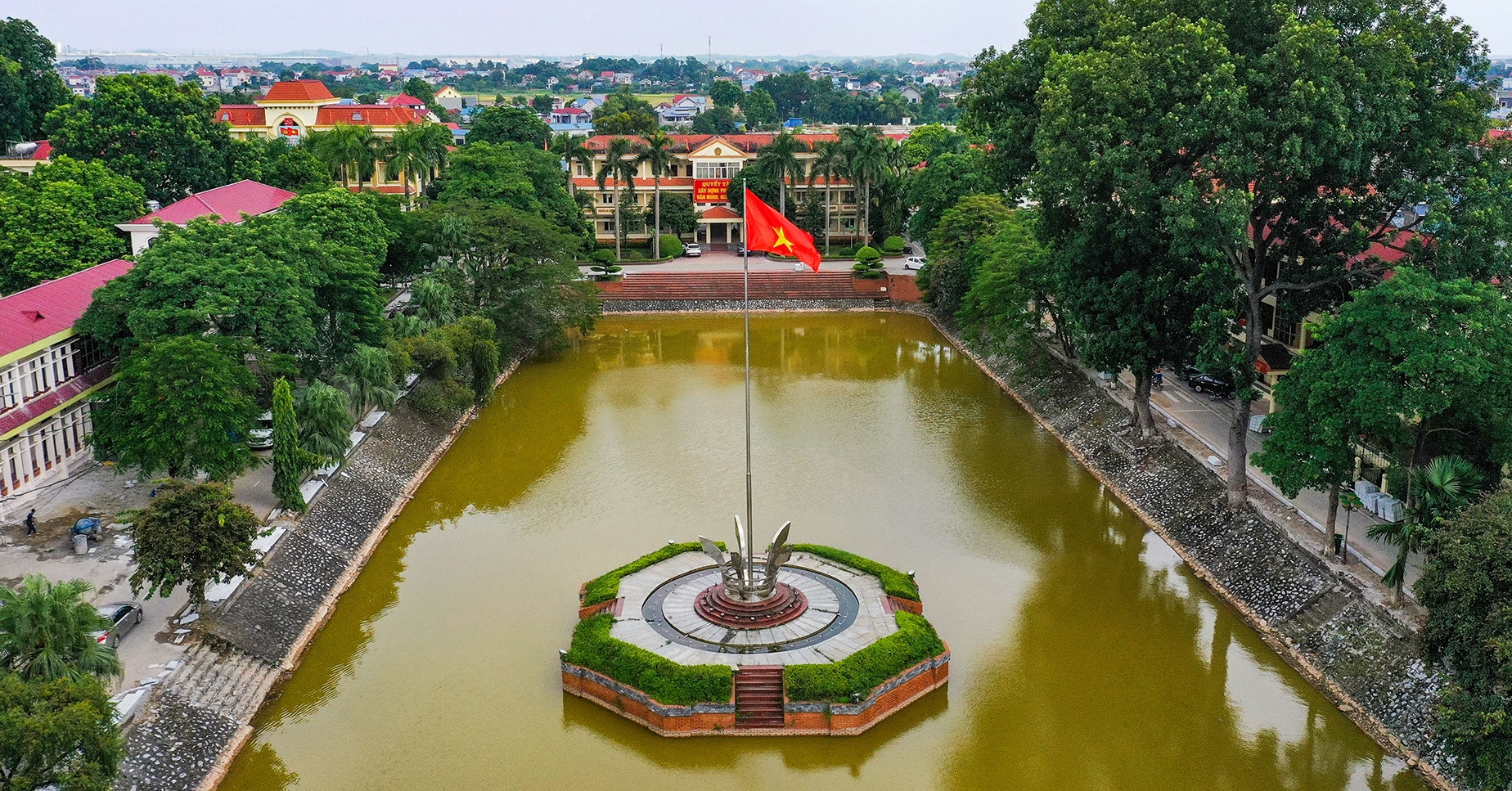 Trình Trung ương đề án sáp nhập tỉnh, bỏ cấp huyện trước ngày 7/4