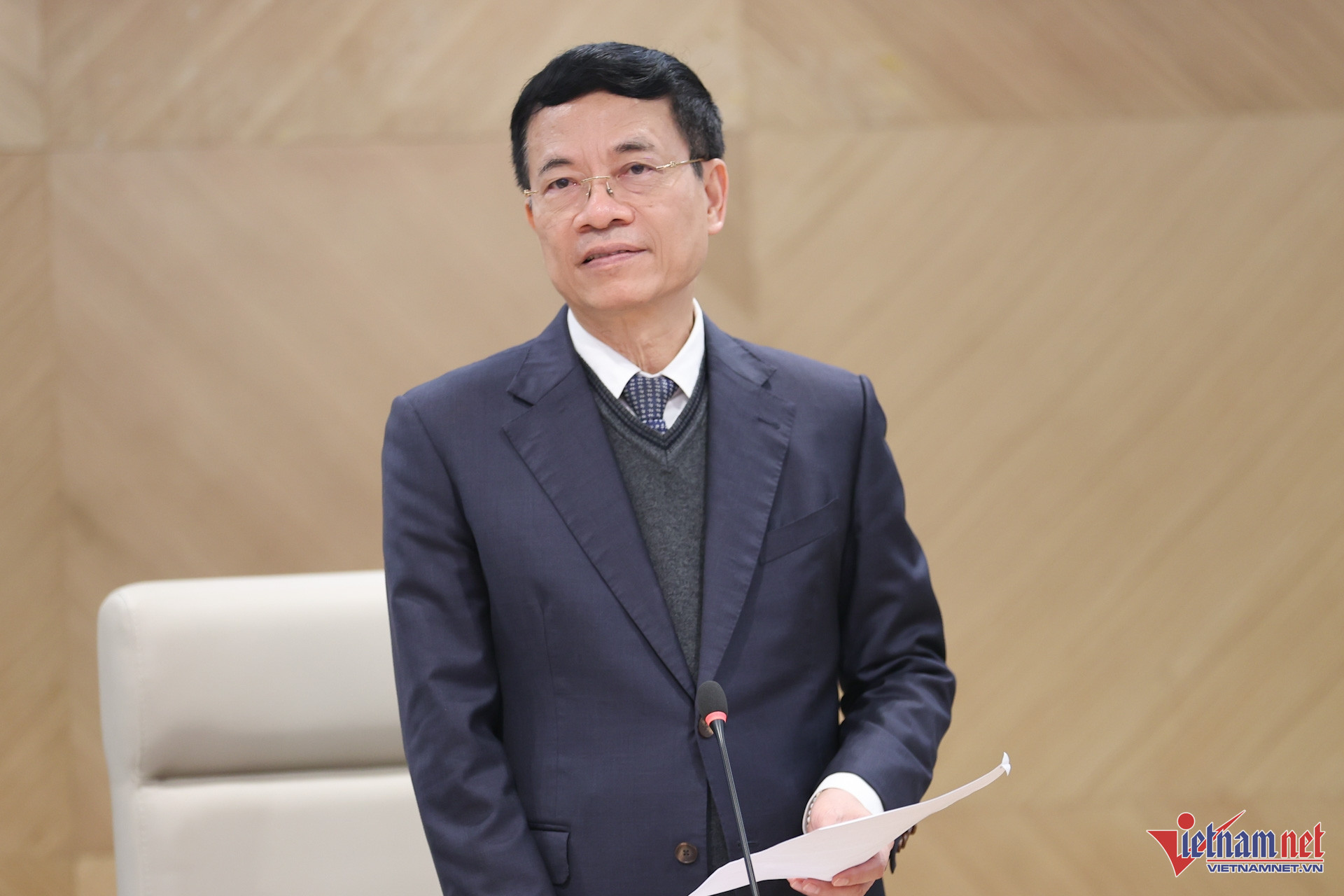 W-bo truong Nguyen Manh Hung.jpg