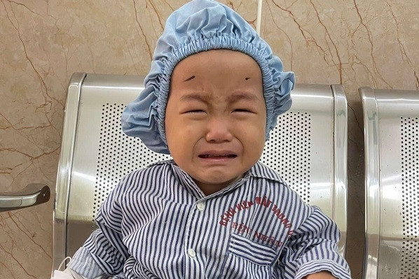 Bạn đọc giúp đỡ bé Nguyễn Tất Anh Khôi hơn 70 triệu đồng