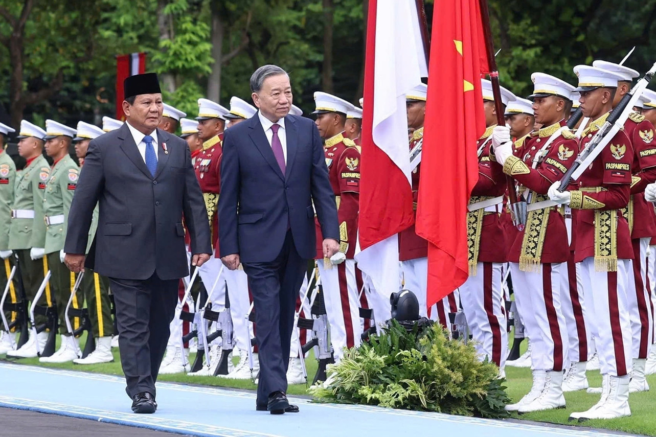 Indonesia bắn 21 loạt đại bác chào đón Tổng Bí thư Tô Lâm và Phu nhân