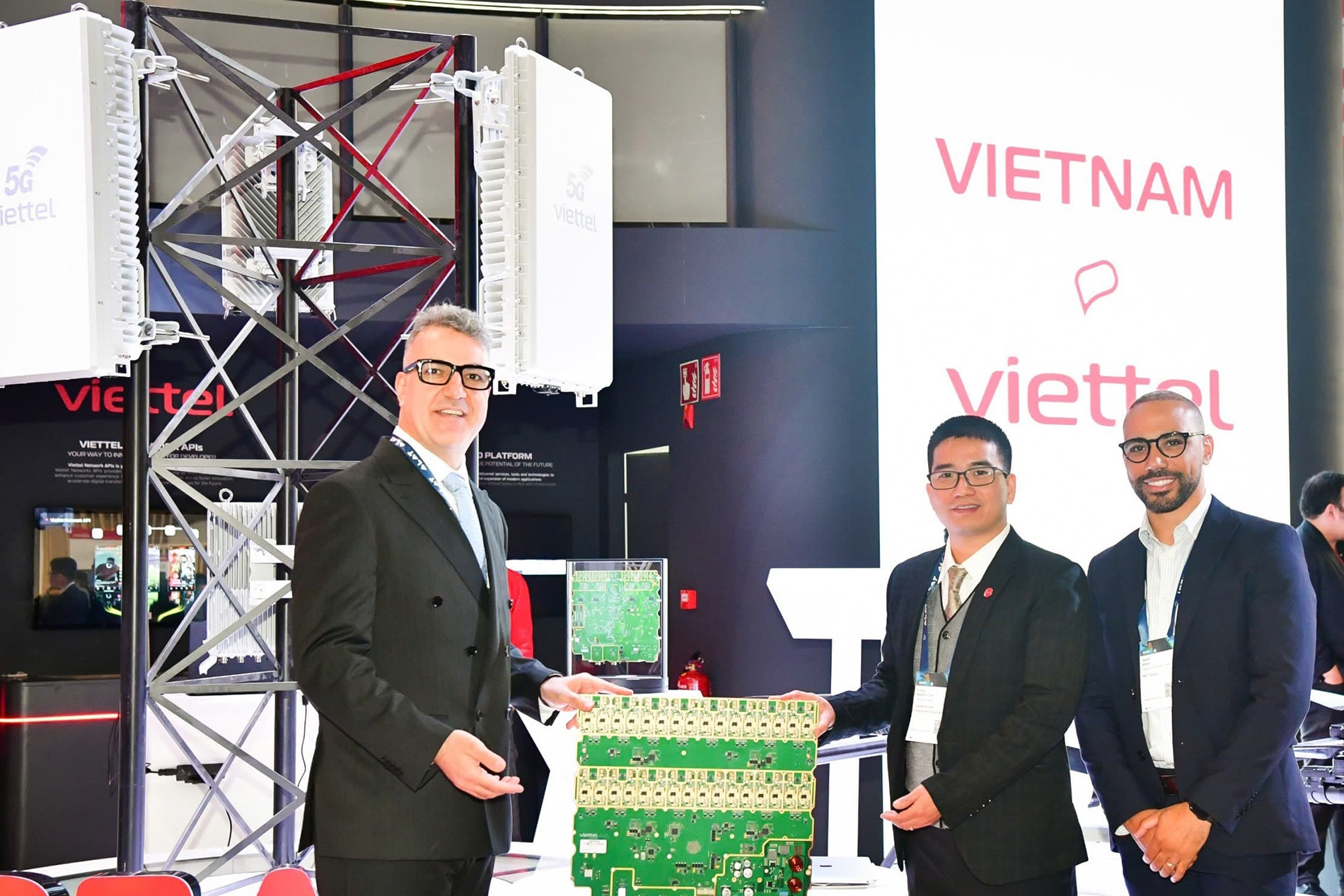 Viettel thử nghiệm thiết bị 5G tại Trung Đông